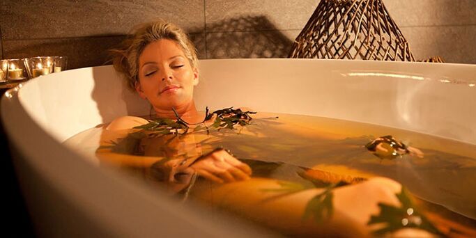 Bagno medicinale per l'artrosi dell'articolazione della spalla